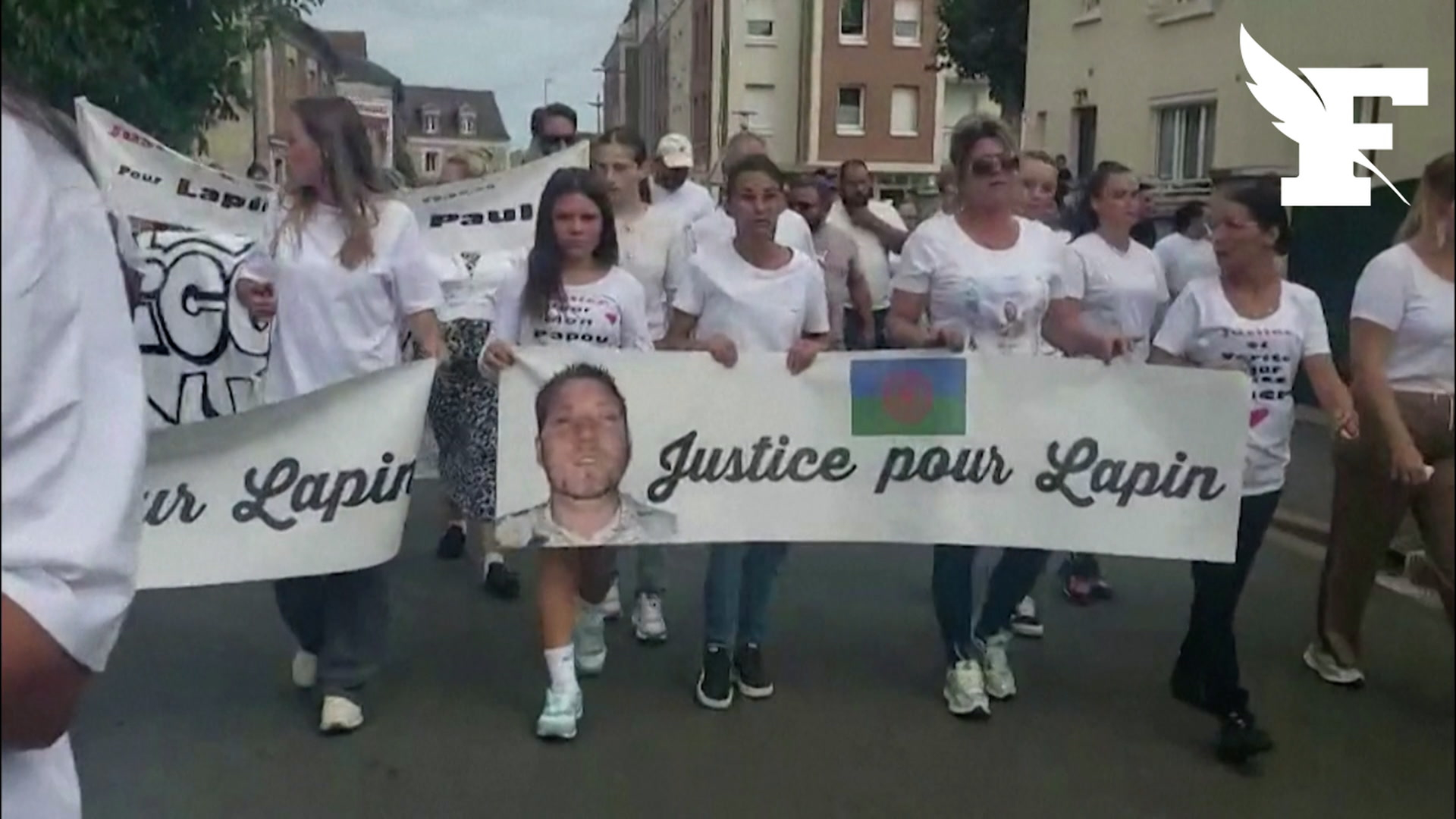 Oise: les images de l'hommage sous tension pour «Lapin», mort après un refus d'obtempérer