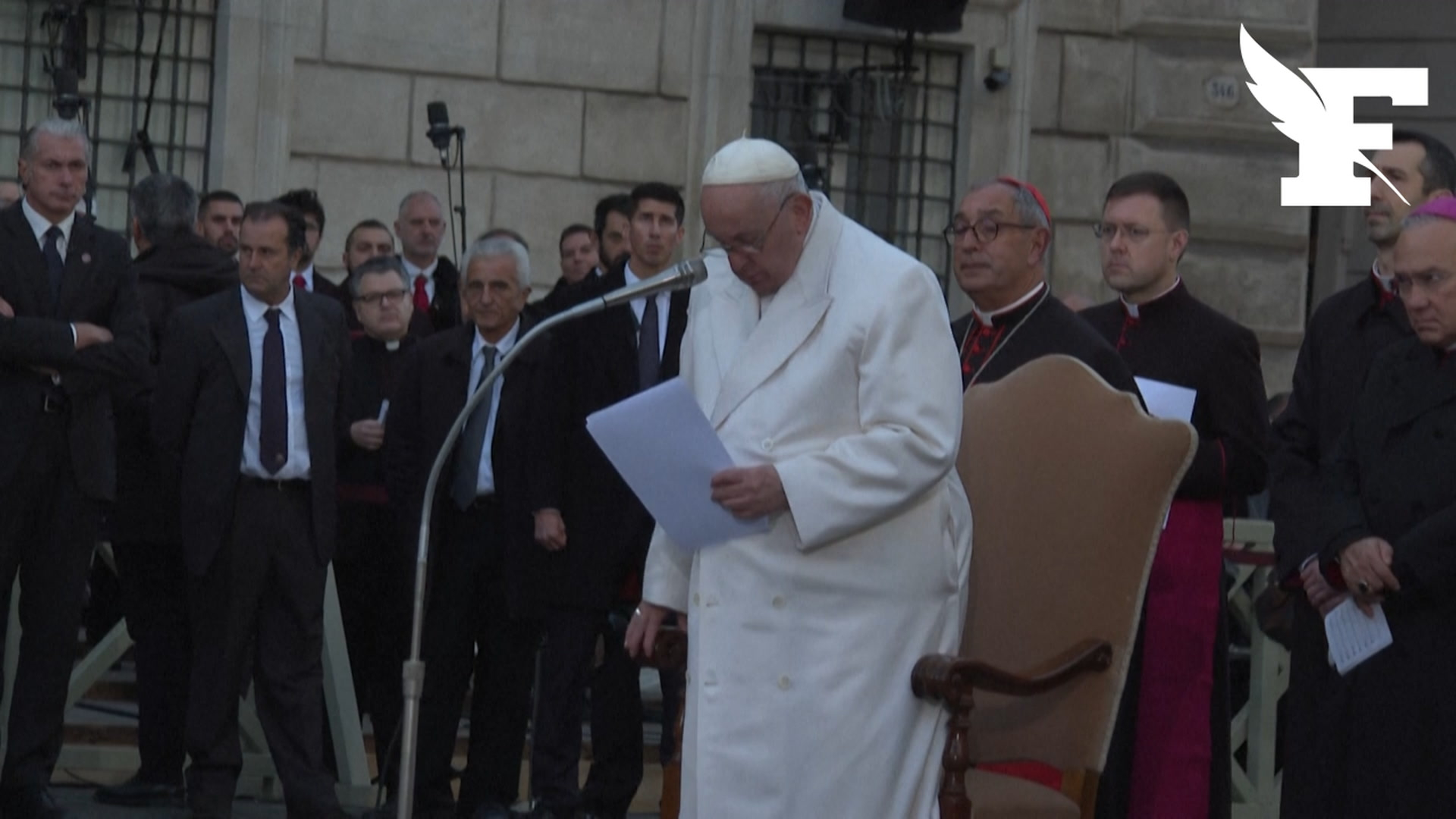 Le pape pleure en public en évoquant l'Ukraine «martyrisée»