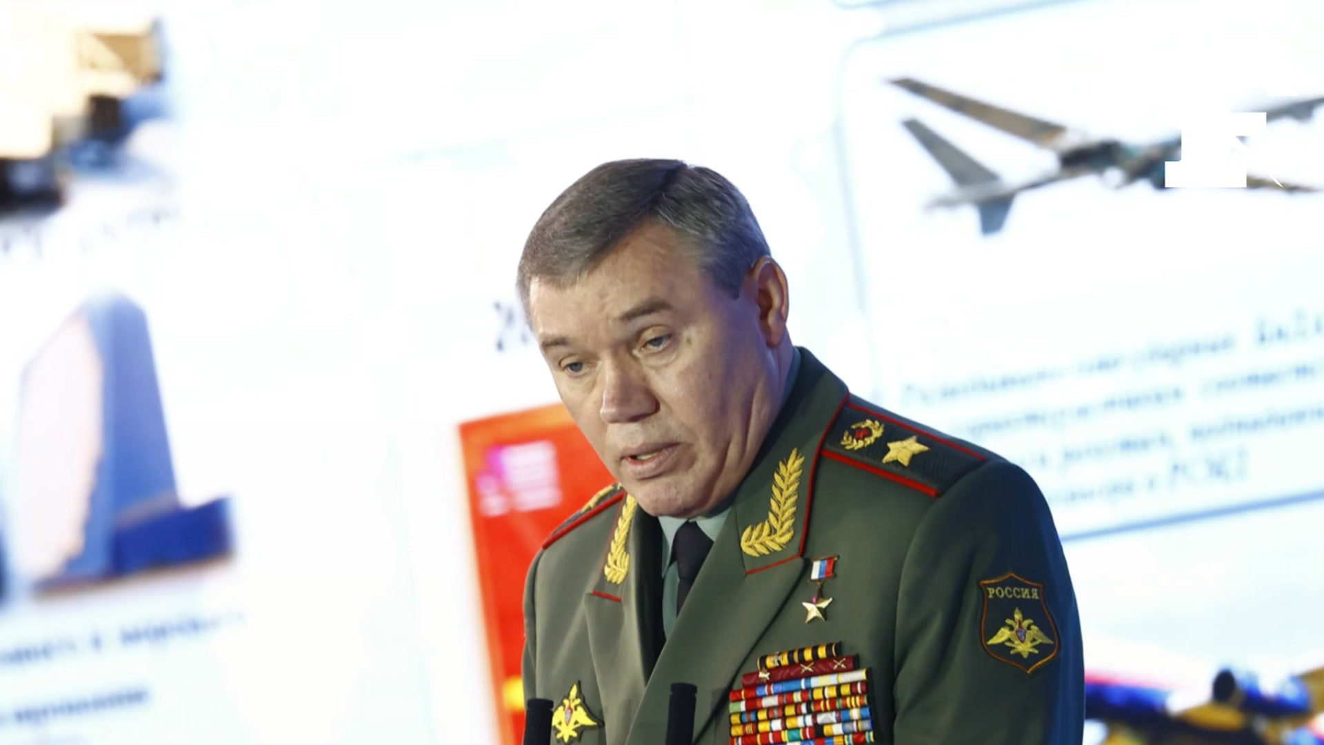 Guerre en Ukraine : le chef d'état-major russe Valeri Guerassimov rend visite aux troupes sur le front