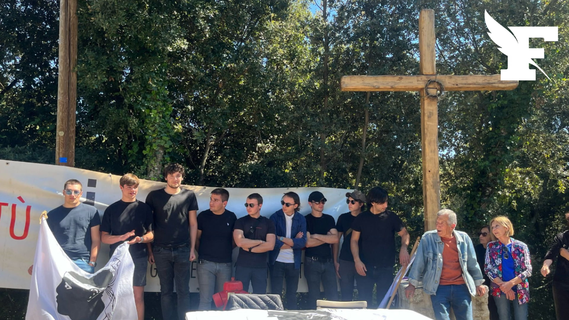 Des Corses mobilisés en soutien de l’implantation d’une croix à l’entrée d’un village