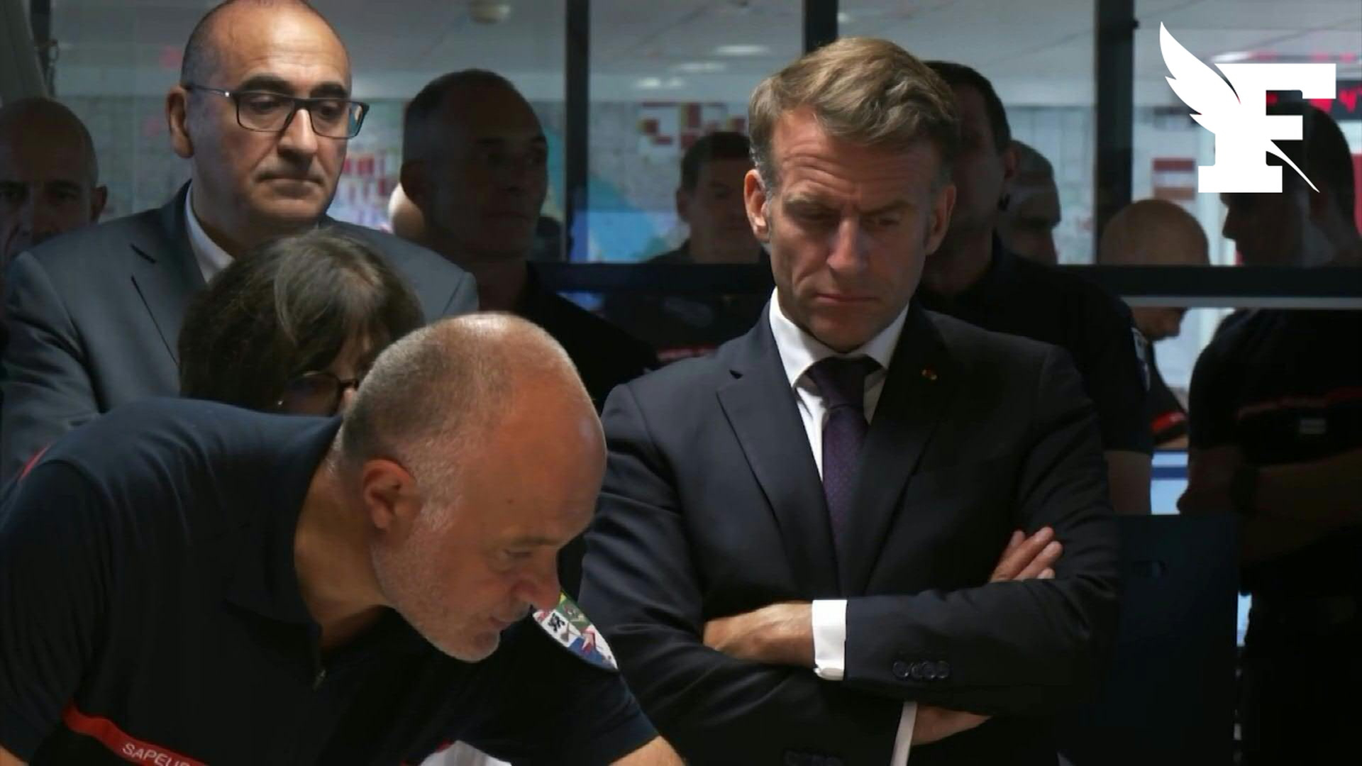 En déplacement en Gironde, Emmanuel Macron estime que «les semaines à venir seront rudes»