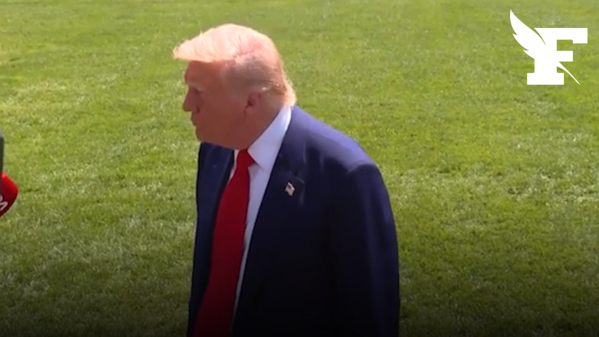 «J'aimerais être pape»: Trump ironise sur la possibilité de devenir le nouveau chef de l'Église catholique