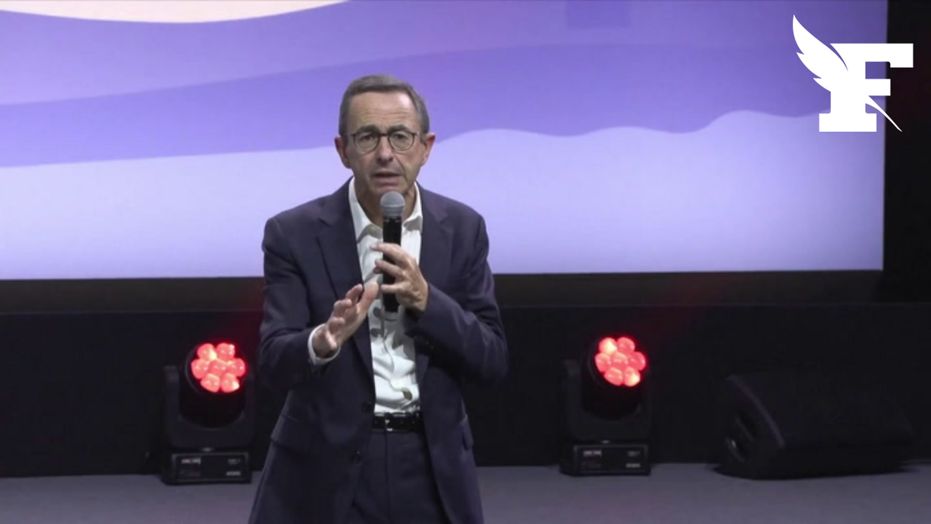 Vote de confiance, premier ministre socialiste, AME...Ce qu'il faut retenir du discours de Bruno Retailleau devant les adhérents LR