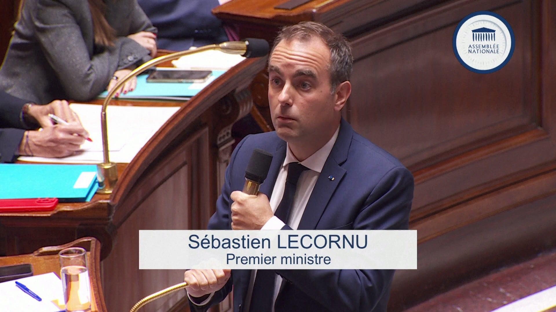 Sébastien Lecornu sur la loi agricole  : «la loi a été voté cette nuit, une majoritée l'a votée»