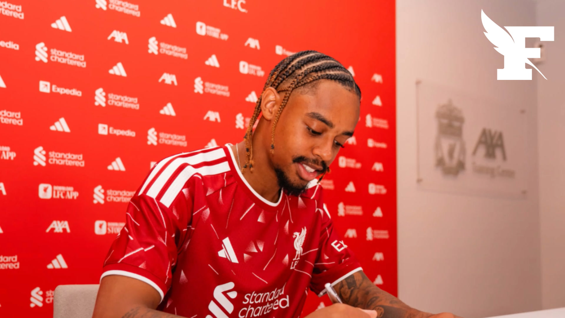 Football : Bradley Barcola s'engage avec Liverpool