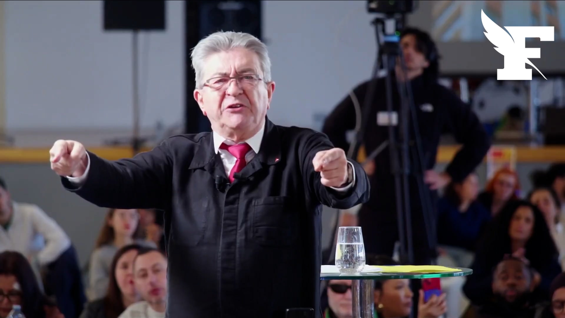 Affiche de Cyril Hanouna: LFI n'est «pas au courant» de l’iconographie antisémite des années 1930, affirme Mélenchon