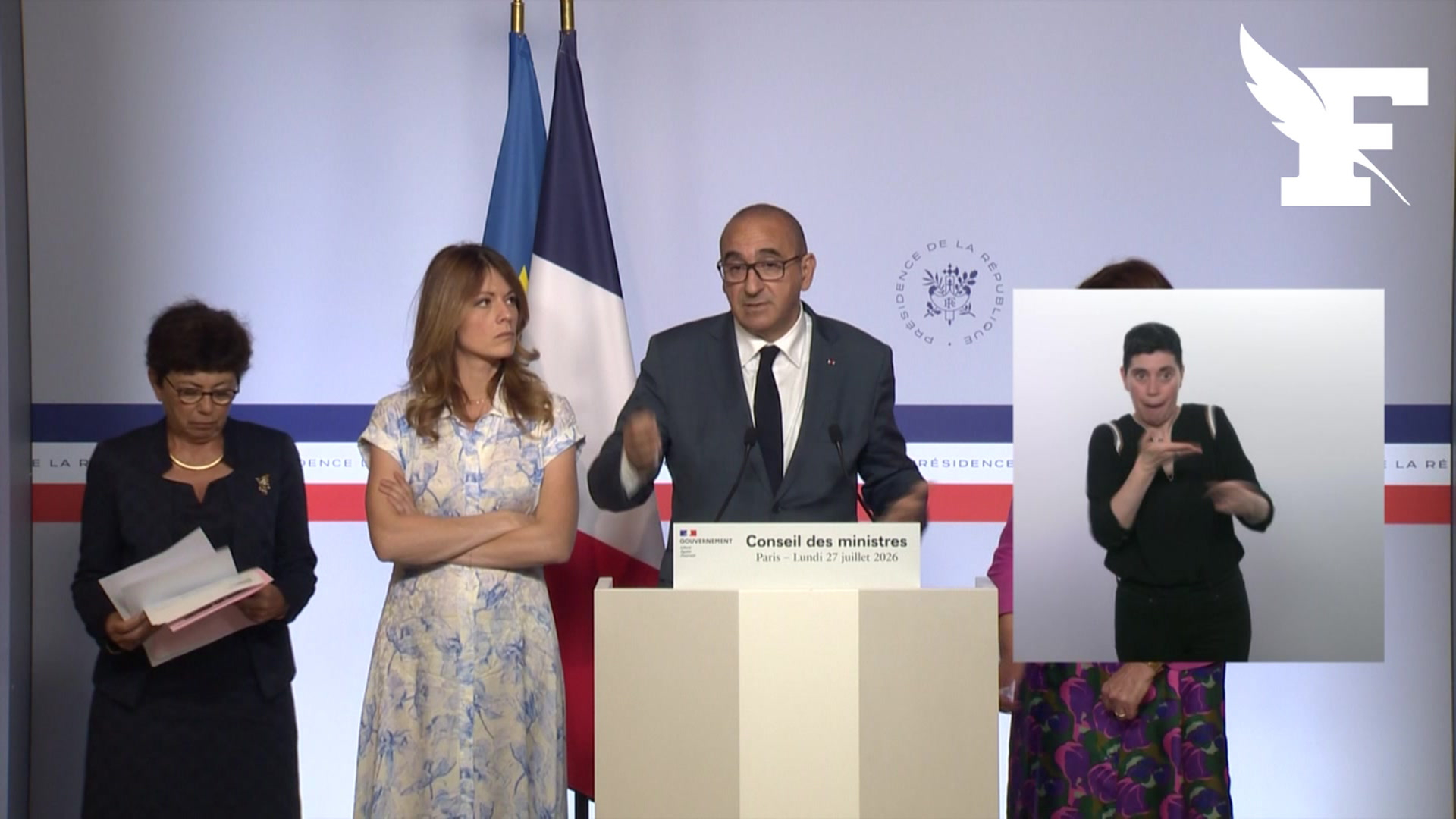 L'incendie en Gironde est «stabilisé» mais «pas fixé», annonce Laurent Nuñez