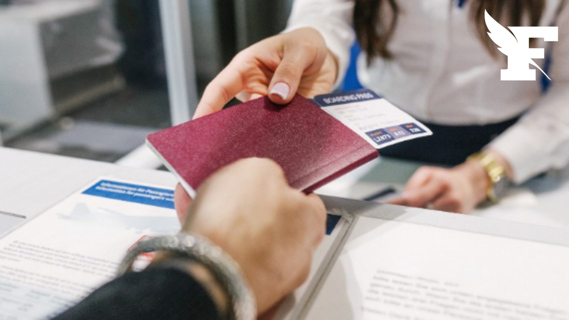 Pourquoi plusieurs internautes conseillent-ils de recouvrir les passeports d'aluminium ?