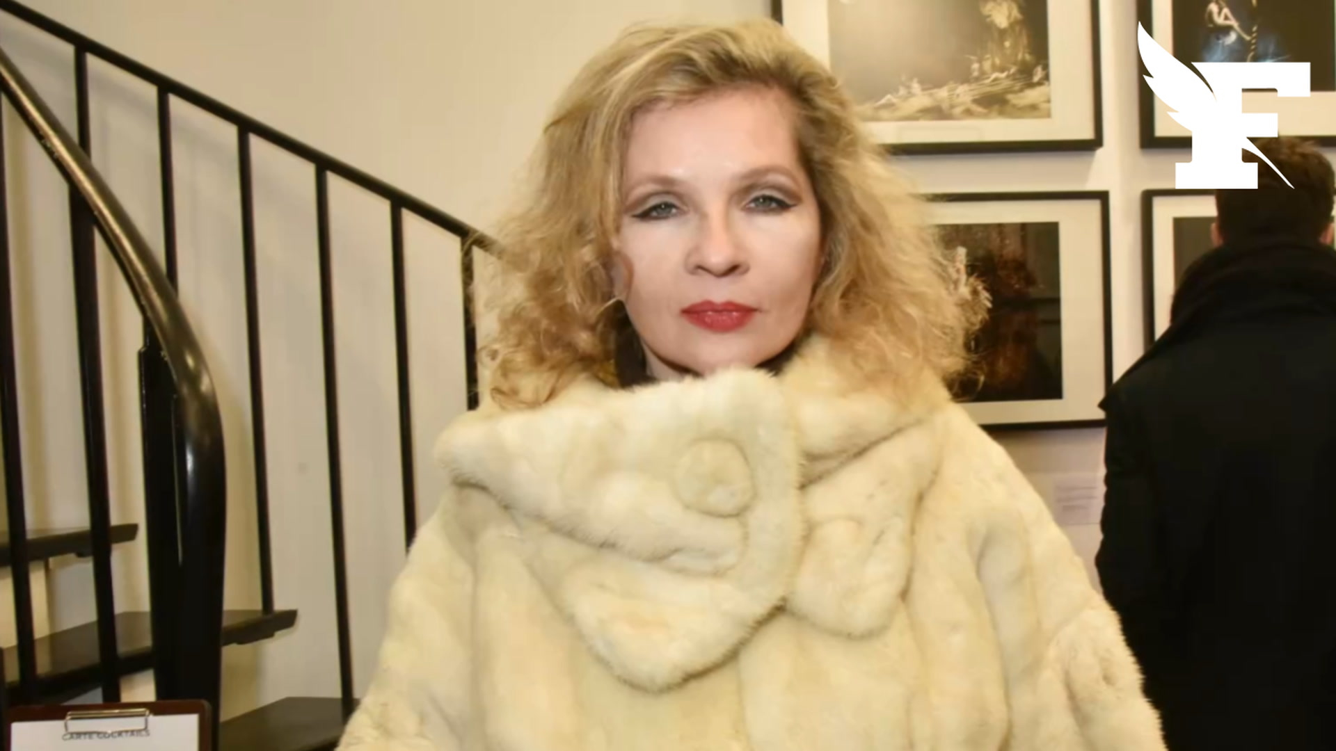 Eva Ionesco accuse un avocat de détenir des photos pornographiques prises durant son enfance par sa mère