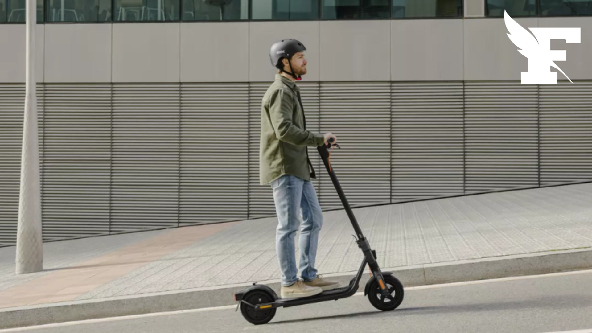 Ninebot e2 pro e powered by segway. Segway-ninebot kickscooter f40. Электросамокат segway-ninebot f2 plus. Ninebot kickscooter f40. 3.