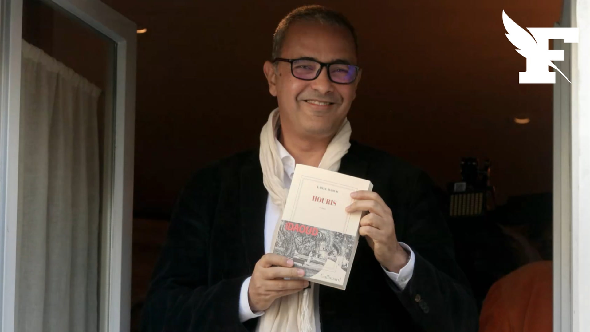Kamel Daoud relaxé par le tribunal de Paris, après avoir été poursuivi en diffamation par Saâda Arbane