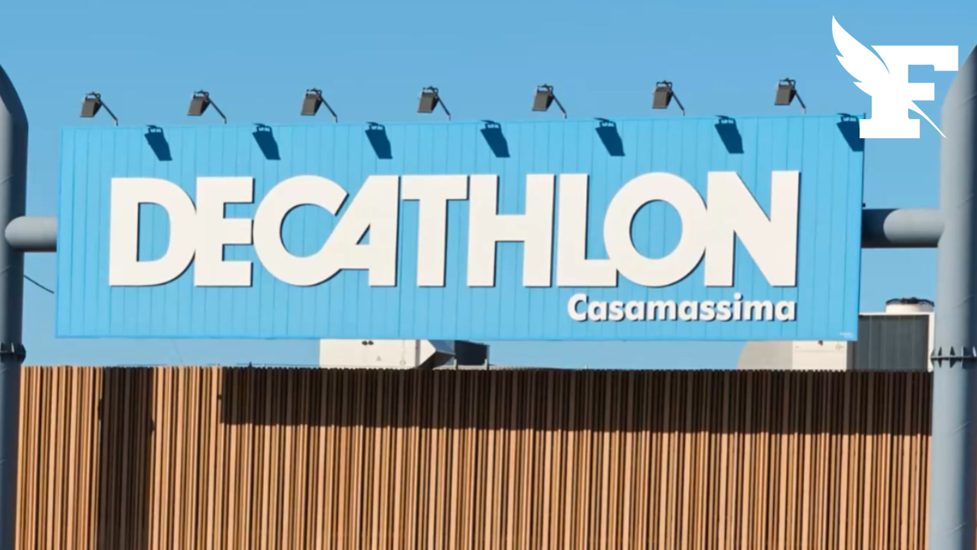 Decathlon propose 2000 euros d’actions publiques à ses salariés