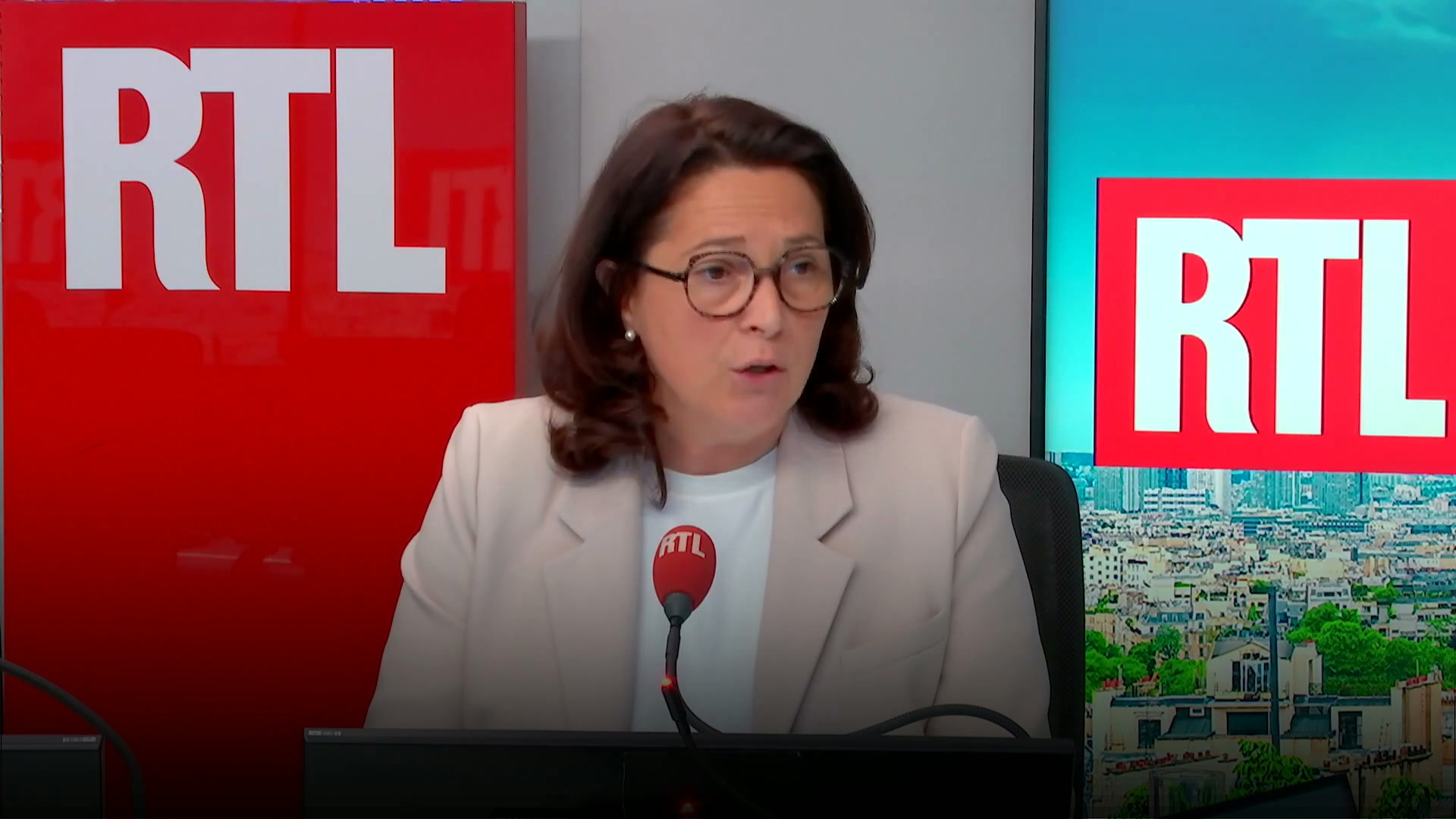 Football : salaire des dirigeants plafonné à 450 000 €, la ministre rappelle que «ce n’est pas à l’État d’intervenir dans le secteur privé»