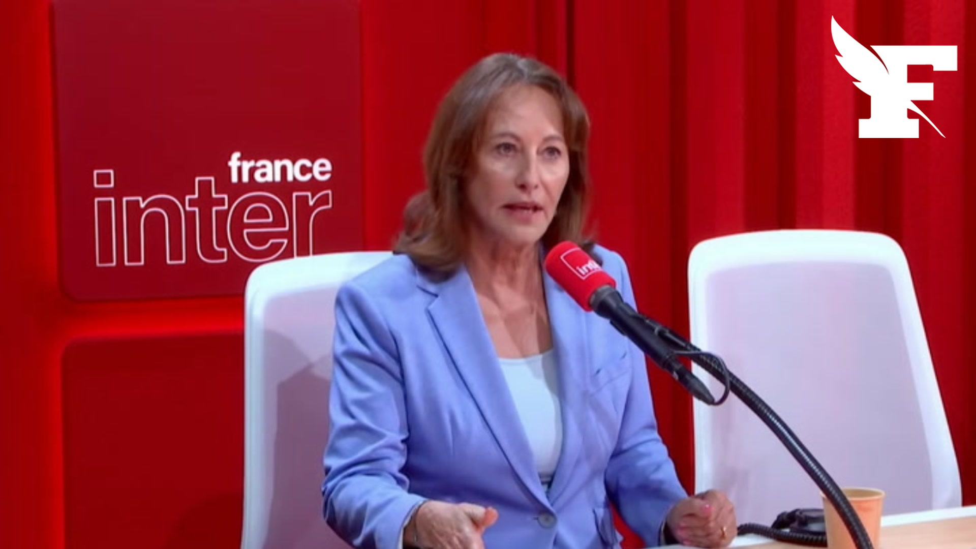 «Il faut aimer la jeunesse et pas la frapper» : Ségolène Royal condamne des «répressions policières» dans le mouvement de lycéens