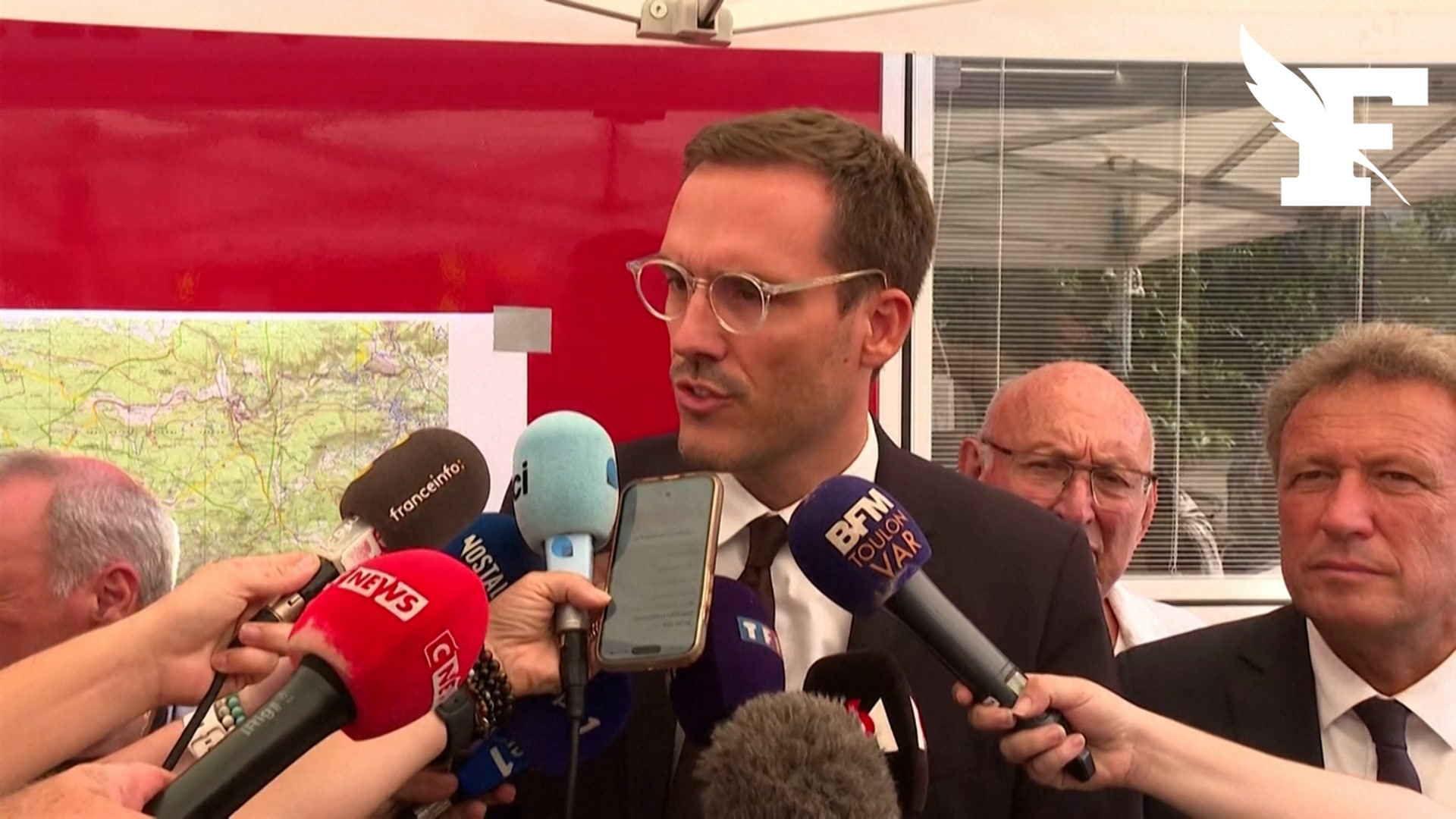 Incendie dans le Var : «Le feu est toujours actif», annonce le préfet