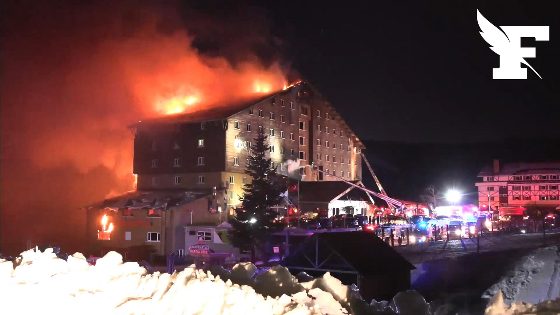 Turquie : les images dramatiques de l'incendie d'un hôtel qui a fait au moins 60 morts