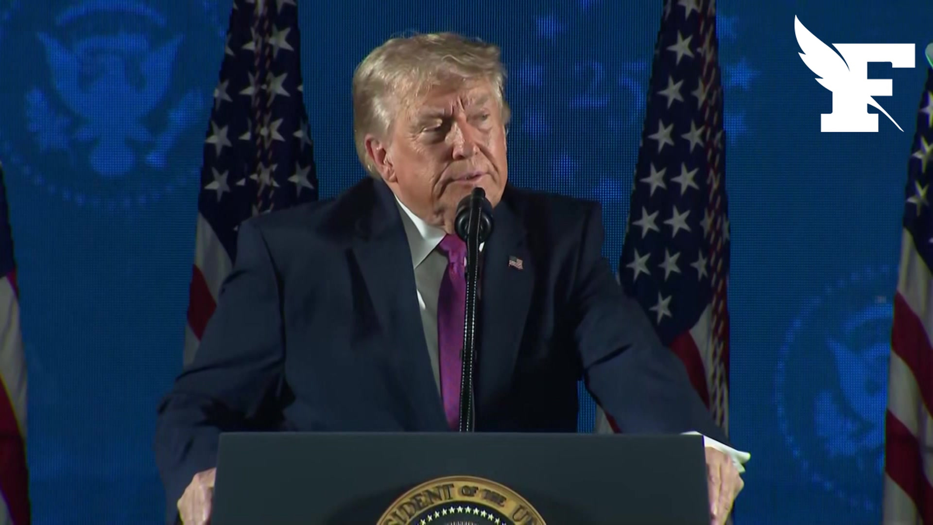 «Nous les enverrons en exil» : au mont Rushmore, Donald Trump s’en prend aux «communistes» à la veille du 250e anniversaire des États-Unis