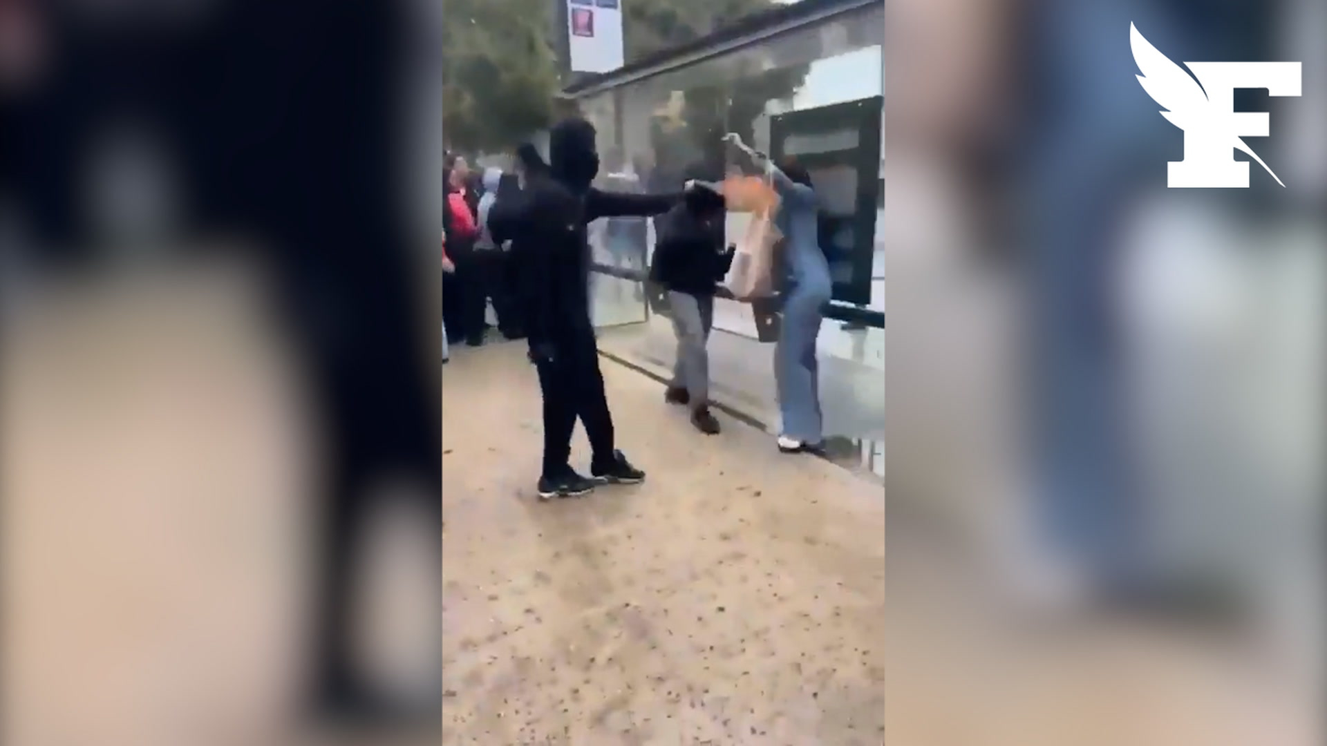 Marseille : un mineur de 15 ans déféré en vue d’une mise en examen pour «acte de barbarie»