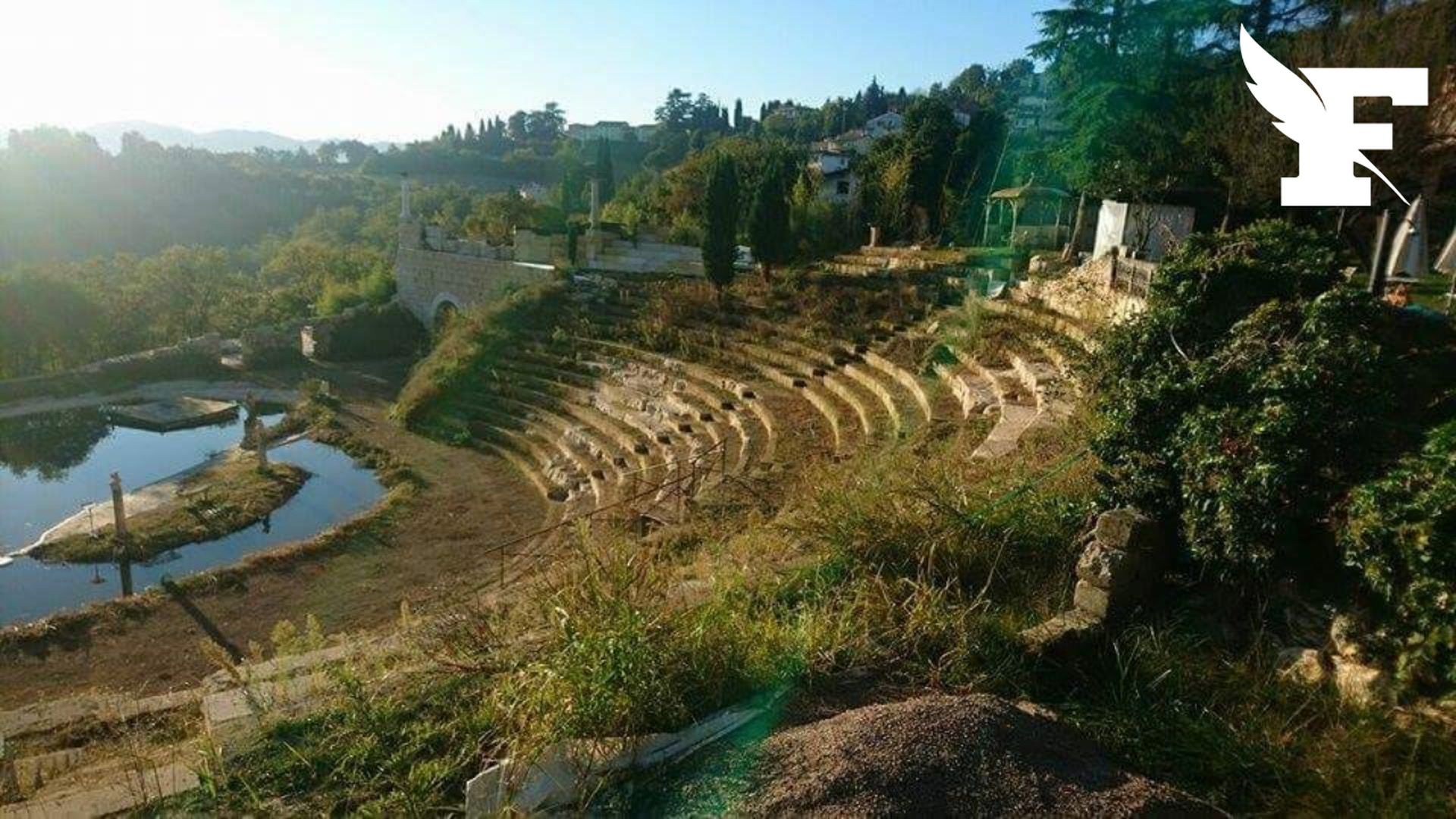 Pendant plus de deux ans, un homme arnaque des touristes en Italie avec un faux «amphithéâtre grec antique»