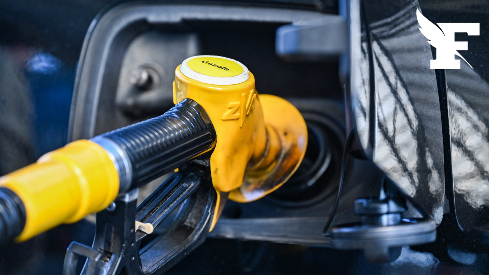 Carburants : le gouvernement refuse des aides générales malgré la flambée