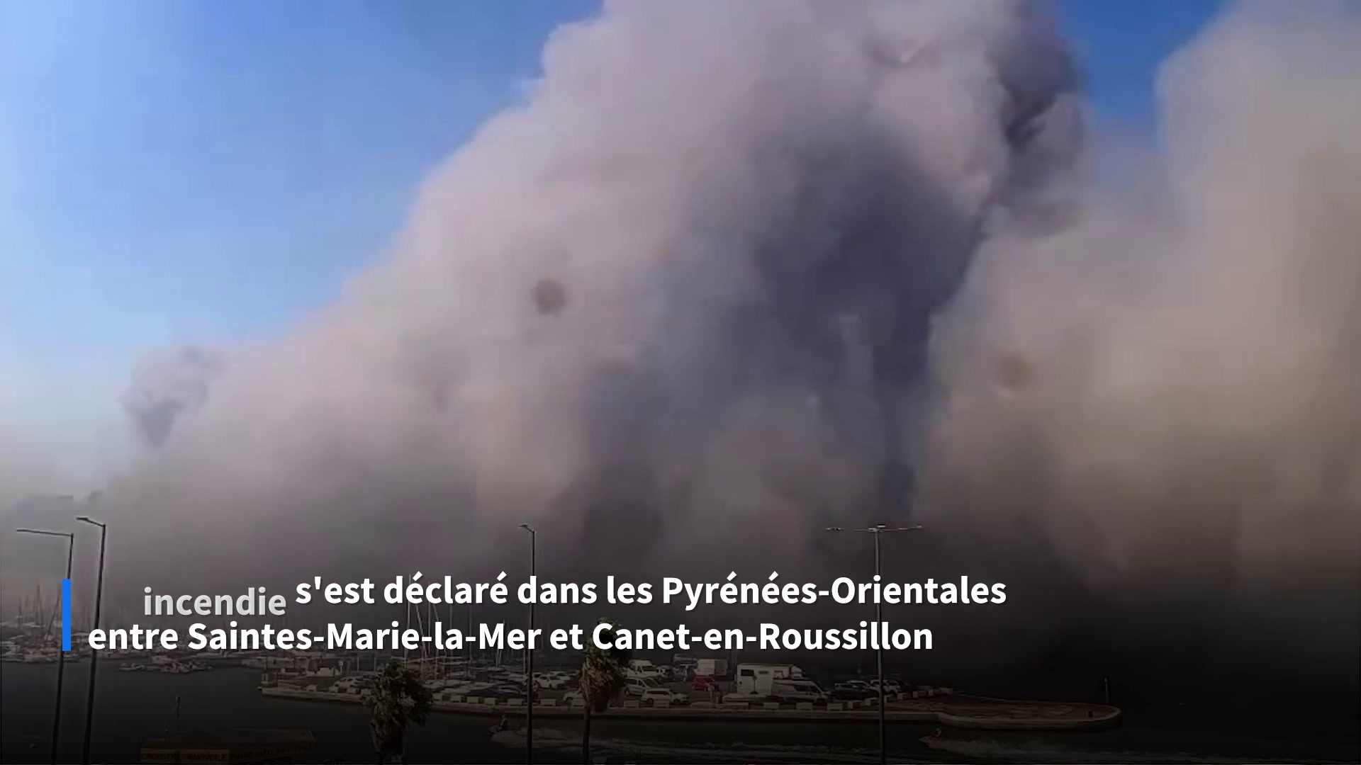 Les images des fumées dégagées par l'incendie dévastateur à Canet-en-Roussillon