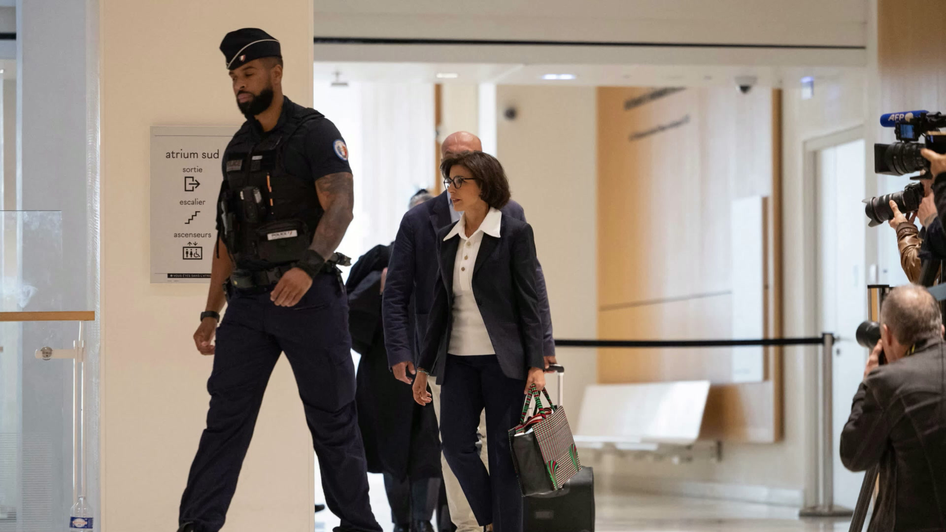Quatre ans de prison, dont deux ans ferme sous bracelet électronique, requis contre Rachida Dati