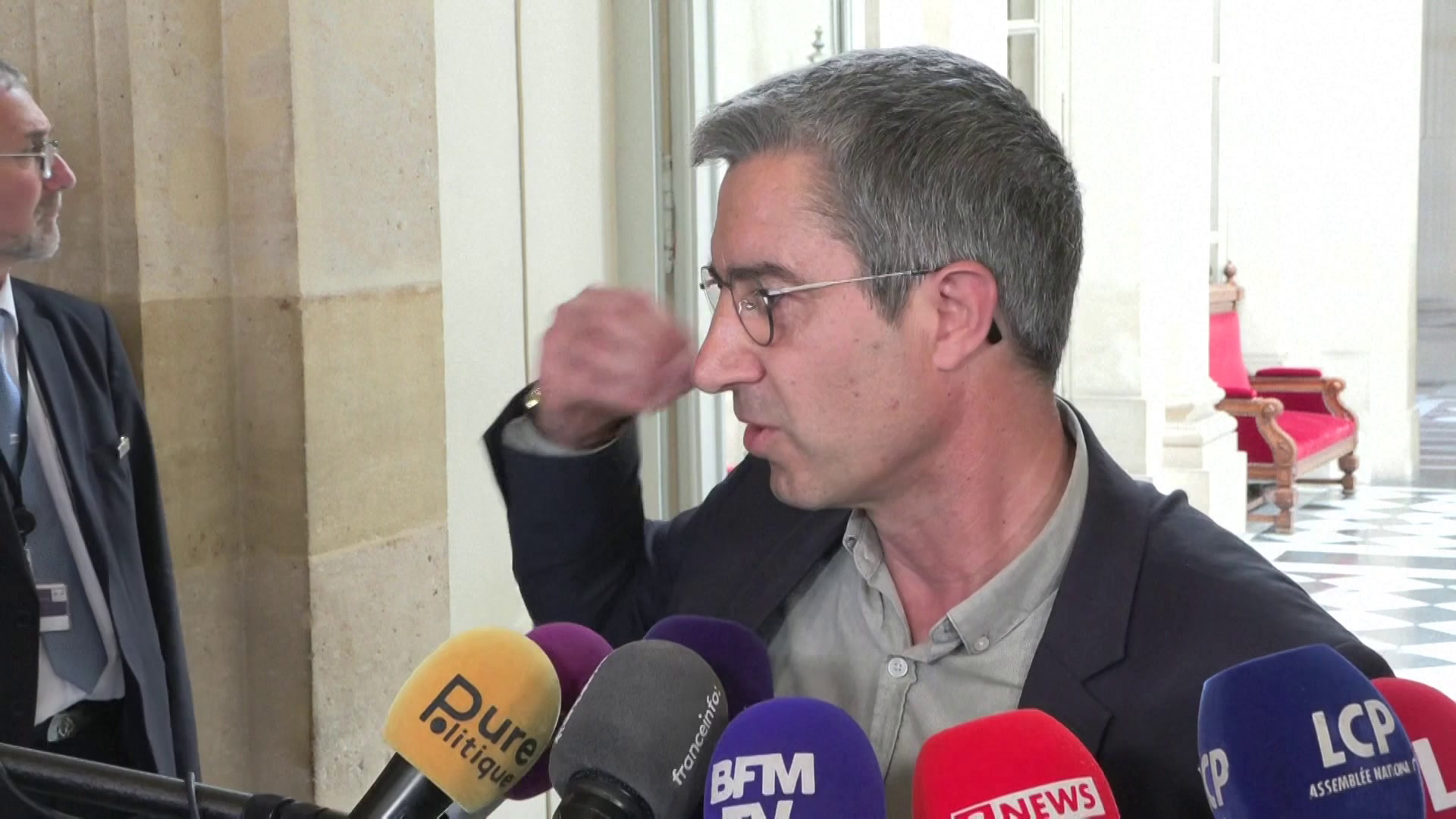 Condamnation de Marine Le Pen: «Comment peut on imaginer une candidate qui fait campagne avec un bracelet électronique», s'insurge François Ruffin