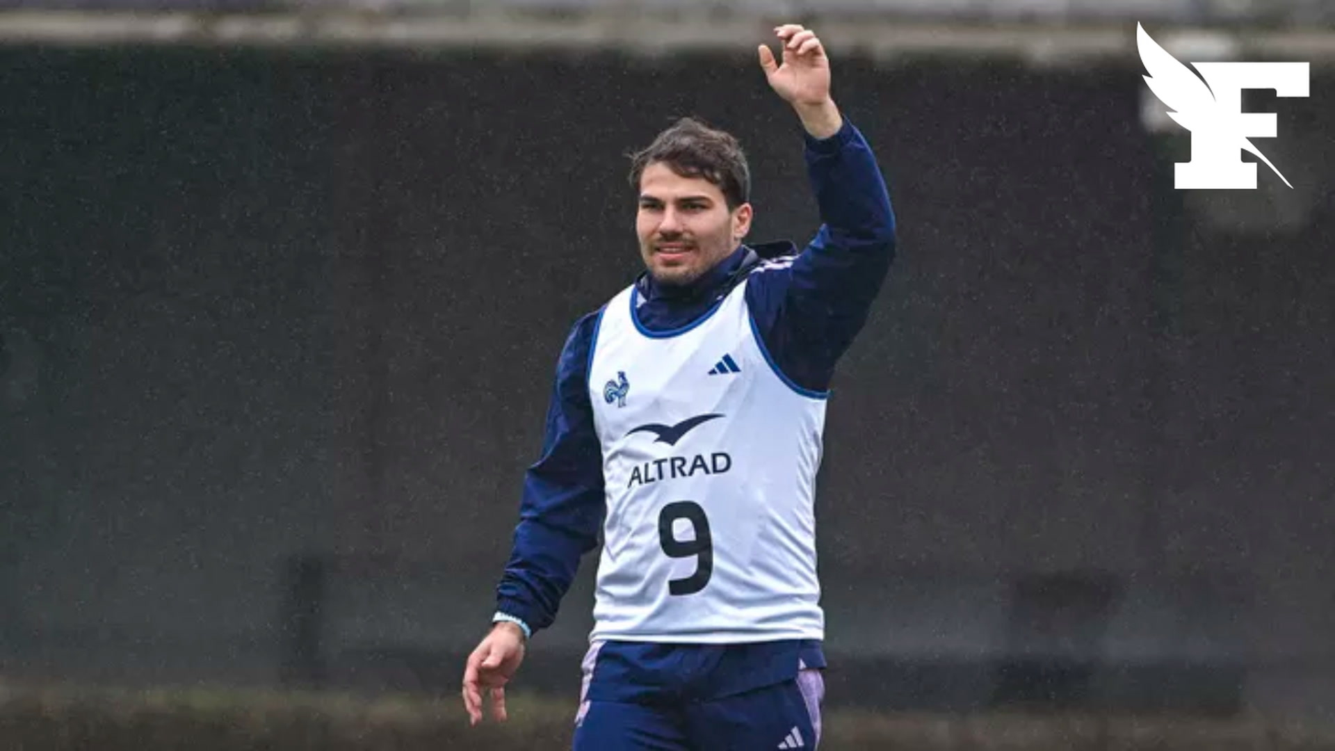 Rugby: touché au mollet, Antoine Dupont forfait pour le XV de France