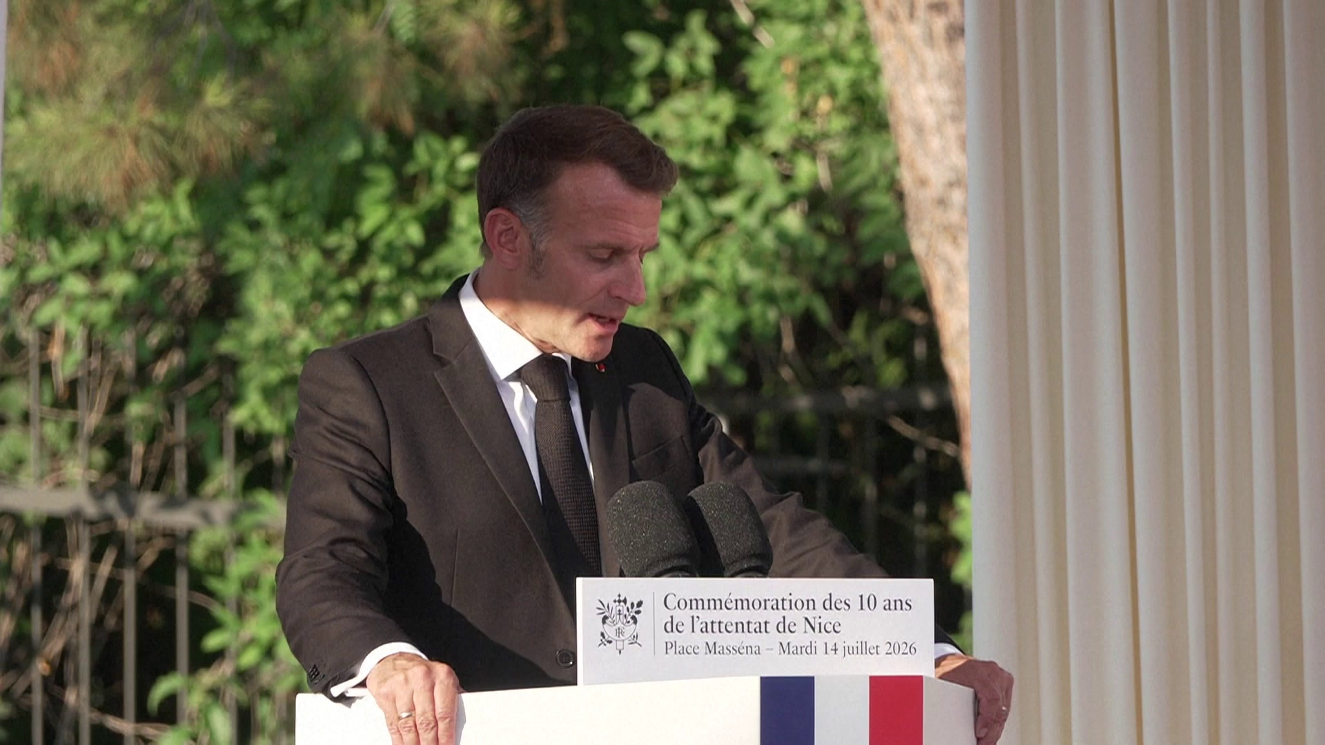 Nice: Emmanuel Macron commémore les 10 ans de l'attentat du 14 juillet pour «transmettre ce qui a été notre réponse ce soir-là»