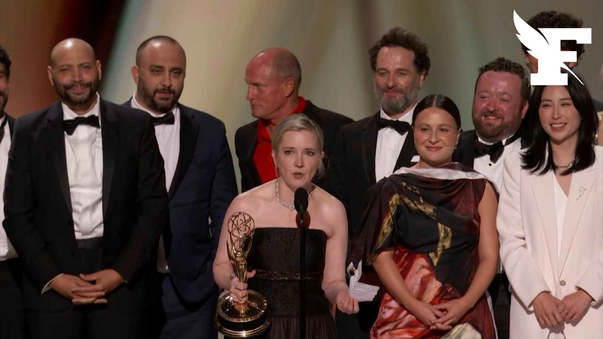 Les images du sacre de The Pitt et Widow's Bay à la céremonie des Emmy Awards