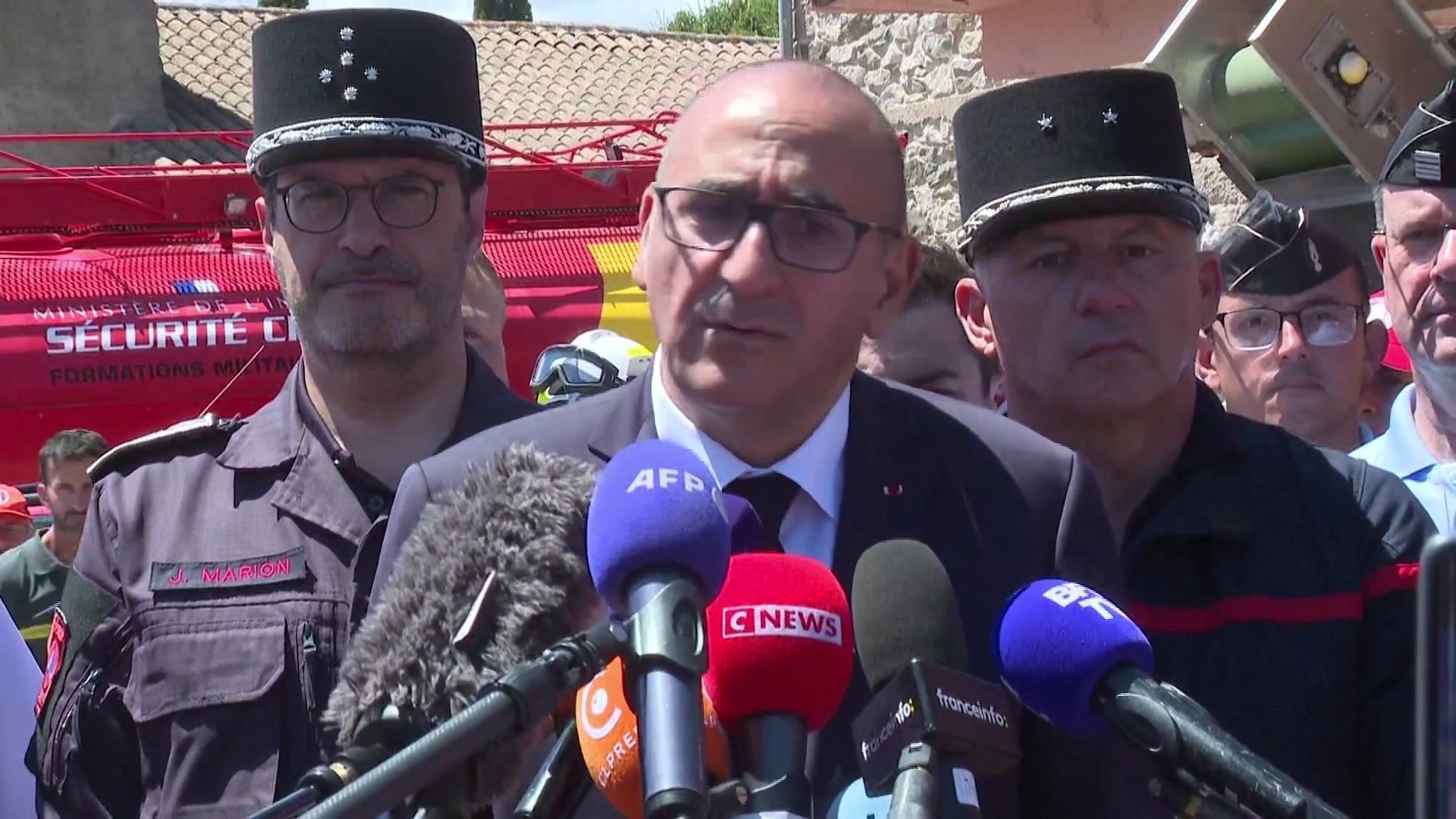 Incendie dans l'Aude: «Le feu est fixé», annonce Laurent Nuñez