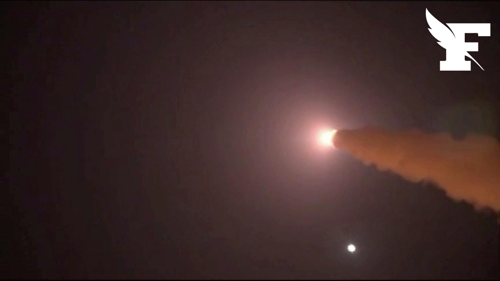 L'Iran diffuse des images d'un tir de missile après les premières frappes des USA en un mois