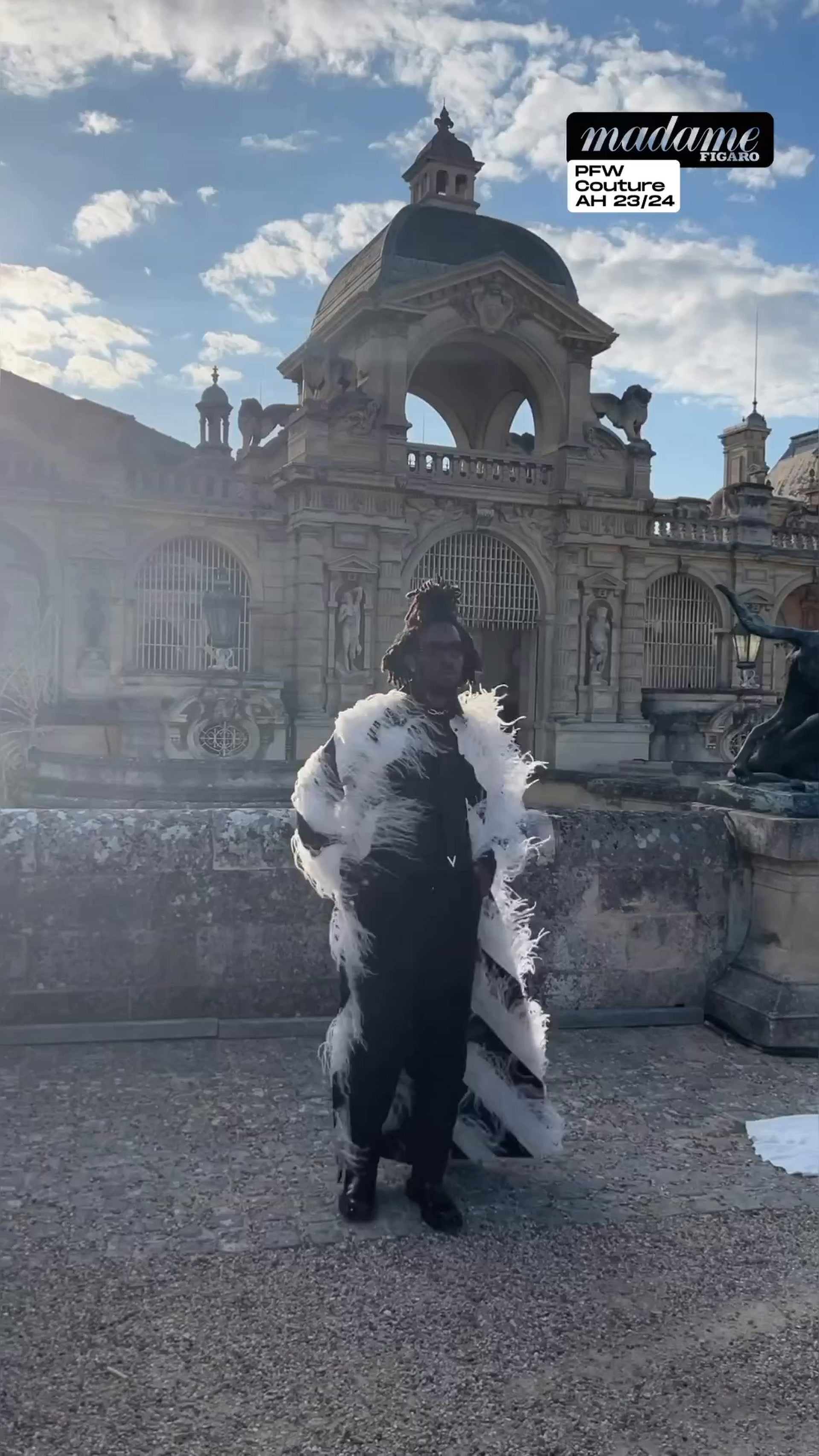 Valentino a réuni ses invités au pied du château de Chantilly pour sa collection couture