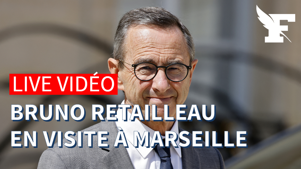 Incendies à Marseille: Bruno Retailleau en visite dans une caserne de pompiers