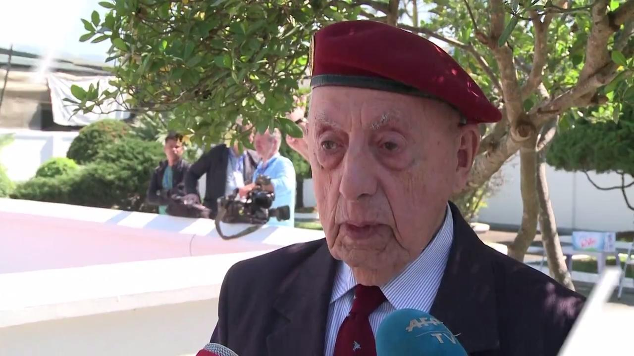 J'ai l'impression de rêver», Colonel Jacques Allaire, ancien combattant à  Dien Bien Phu