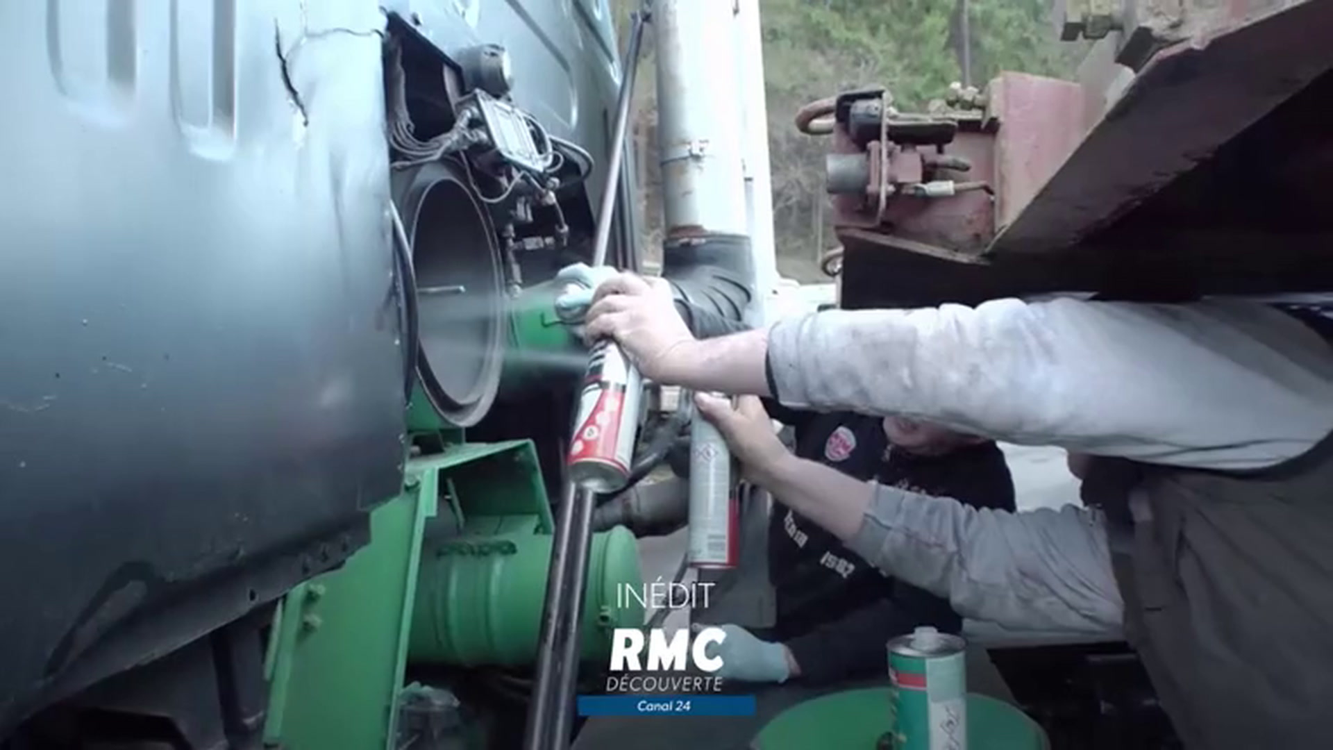 Mécanos express - VF - Diffusé le 15/07/22 à 16h05 sur RMC DECOUVERTE