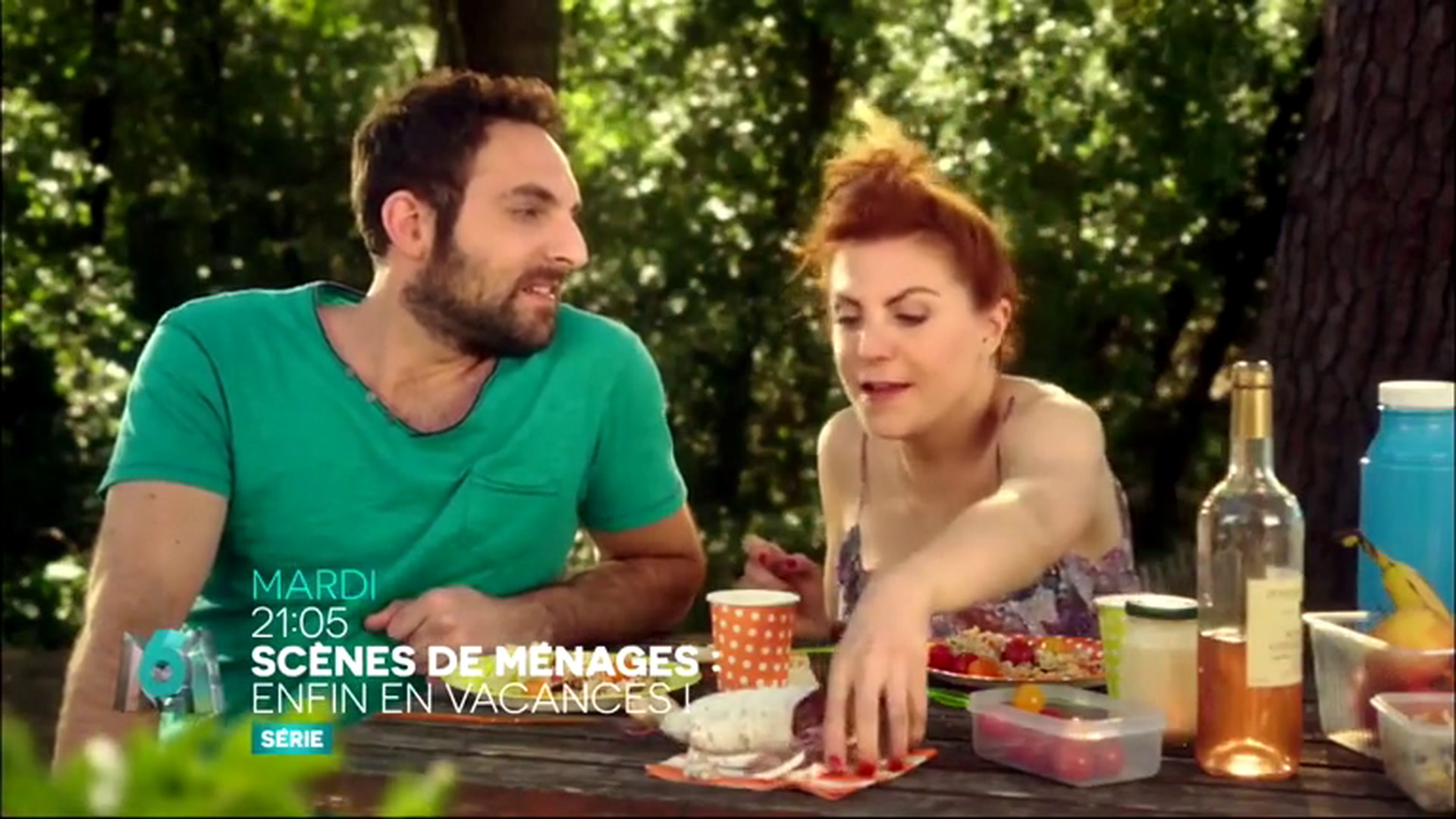 Scènes de ménages : enfin en vacances ! - VF