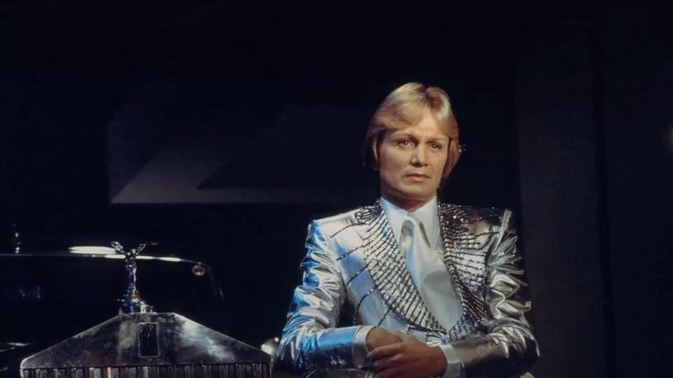 En Quelle Année Est Mort Claude François Mort de Claude François : le policier qui à découvert son corps témoigne