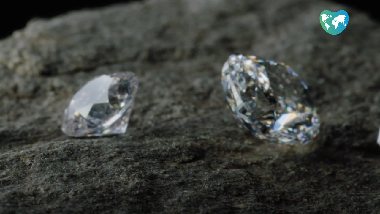 Ils font pousser des diamants en laboratoire pour la joaillerie