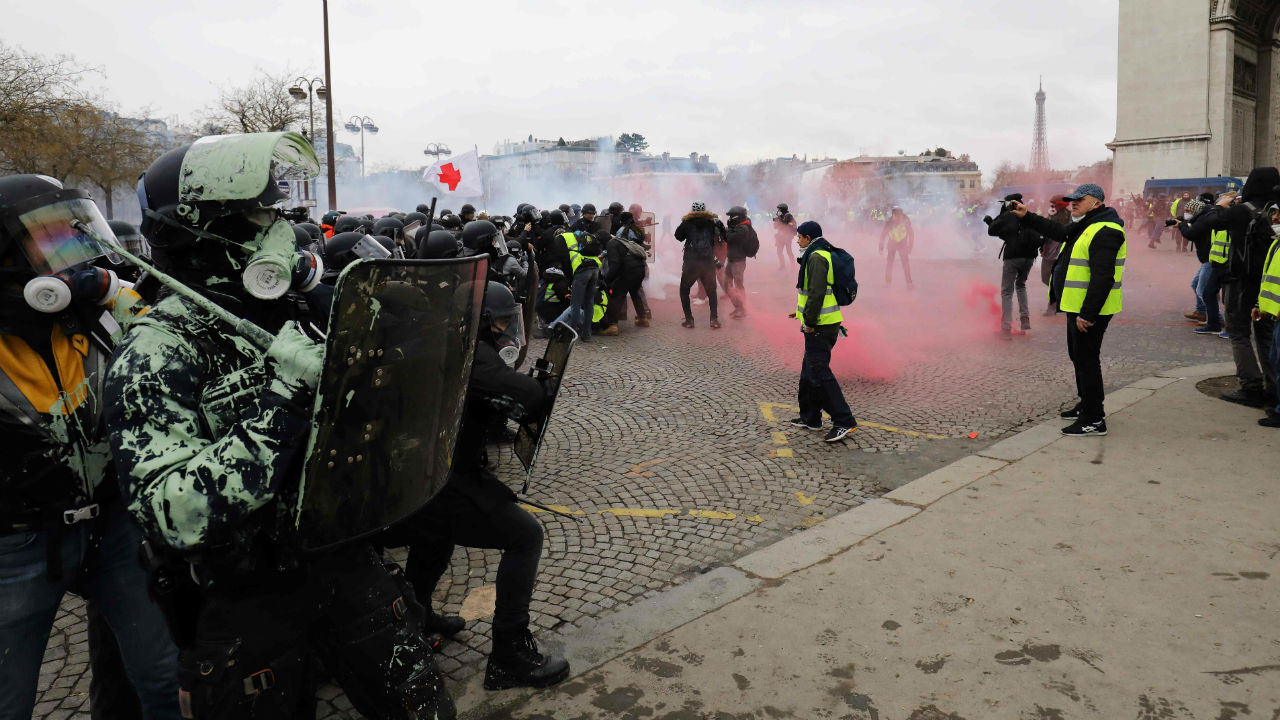 En Direct Gilets Jaunes Acte Ix Mobilisation En Hausse