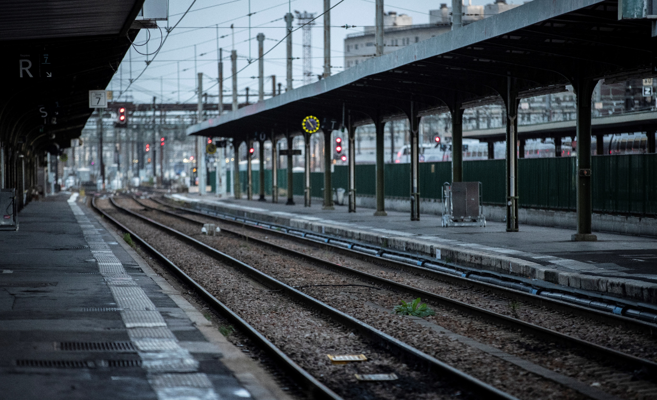 EN DIRECT - Gr&egrave;ve du 12 d&eacute;cembre : une manifestation &agrave; Paris et des actions locales partout en France ce jeudi