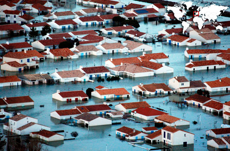 Février 2010 Tempête Xynthia en Europe La tempête qui a frappé plusieurs pays européens entre le 26 février et le 1er mars a fait des dégâts considérables. En France, elle a provoqué la mort d'environ 50 personnes. La Vendée et la Charente maritime ont été les départements les plus durement touchés en France en subissant des inondations particulièrement importantes. Celles-ci ont conduit le gouvernement à redéfinir les zones inondables et à procéder au rachat et à l'expropriation d'une partie des habitants dans des « zones noires » dont la définition a soulevé de grandes polémiques.