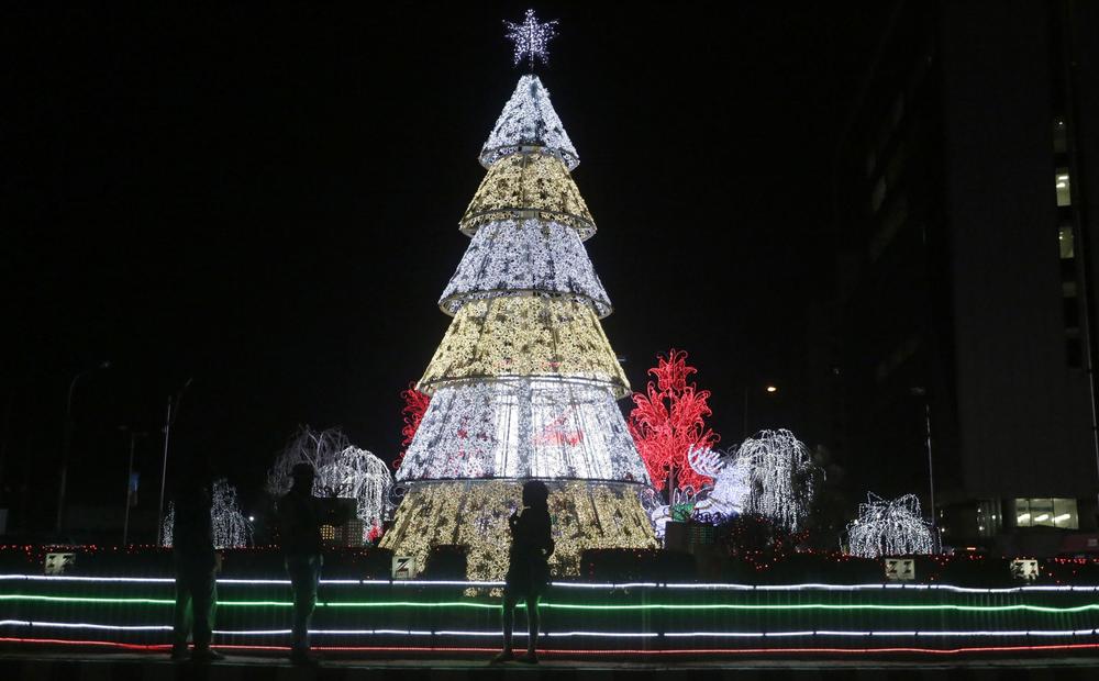 Ces sapins de Noël qui ont illuminé les rues du monde