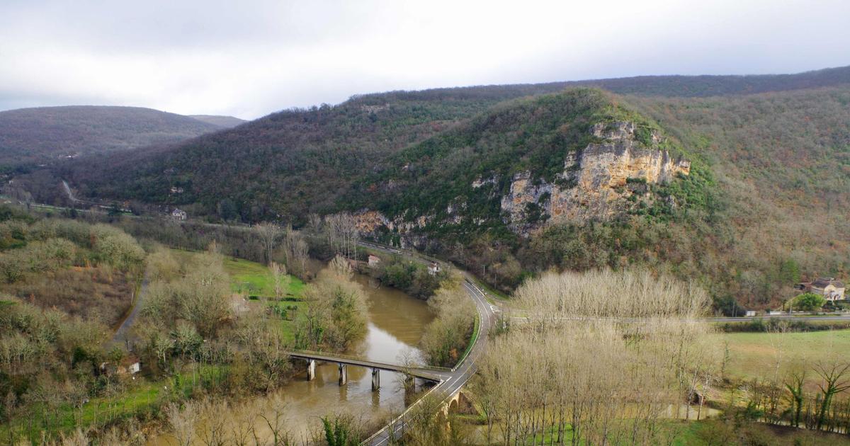 Grotte de Bruniquel découvrez en images les constructions de Néandertal — free download