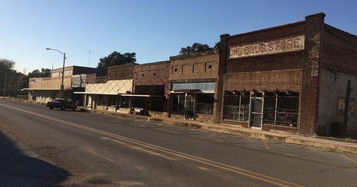 In an Arkansas village, the faded memory of a racist massacre
