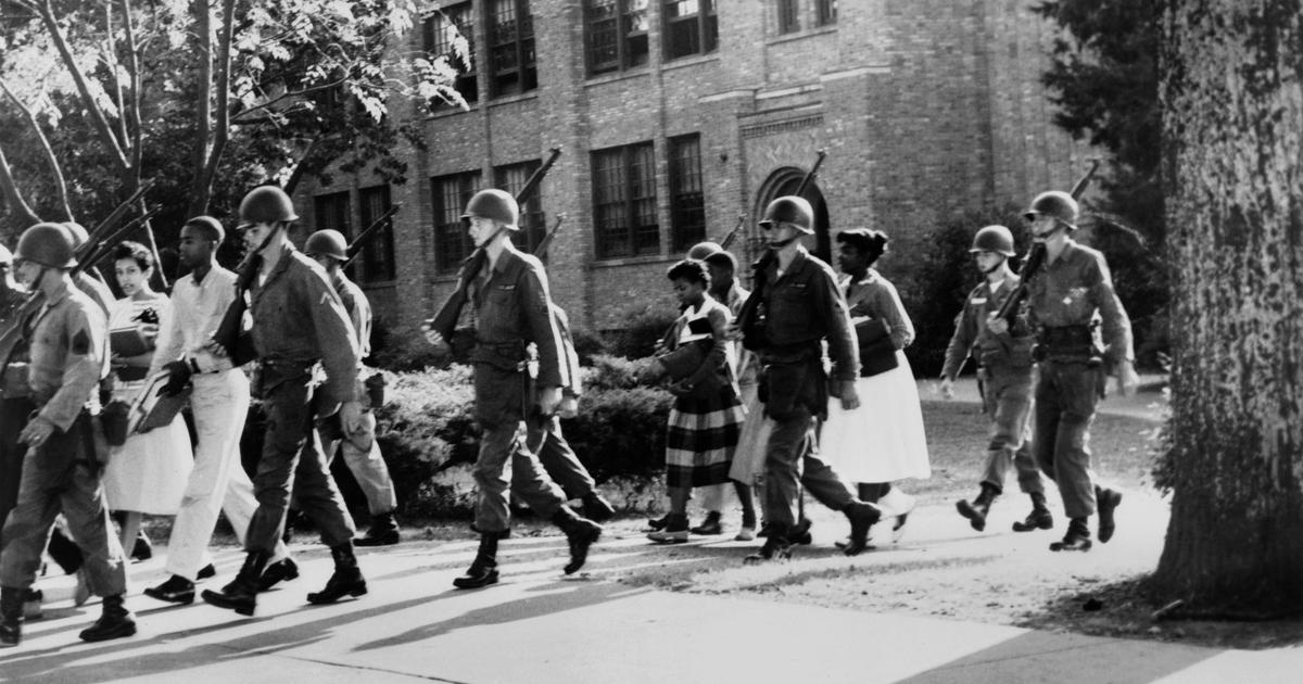 12 septembre 1958 : la Cour suprême ordonne la réintégration des élèves noirs à Little Rock