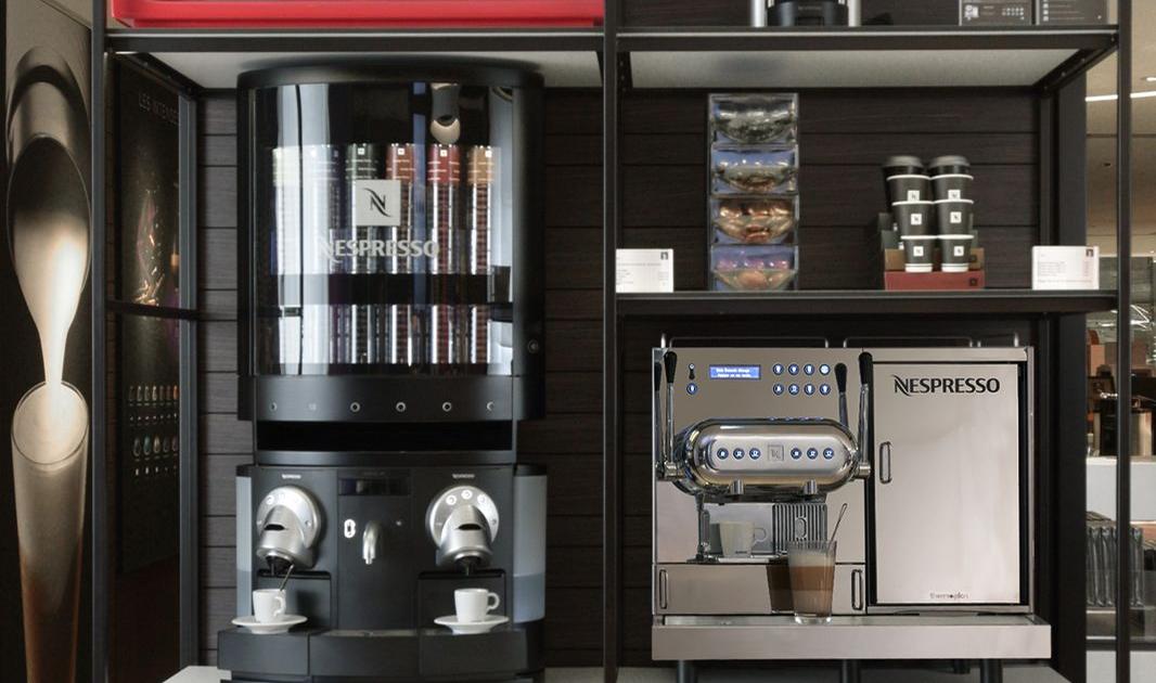 Nespresso s'attaque aux distributeurs et machines à café des entreprises