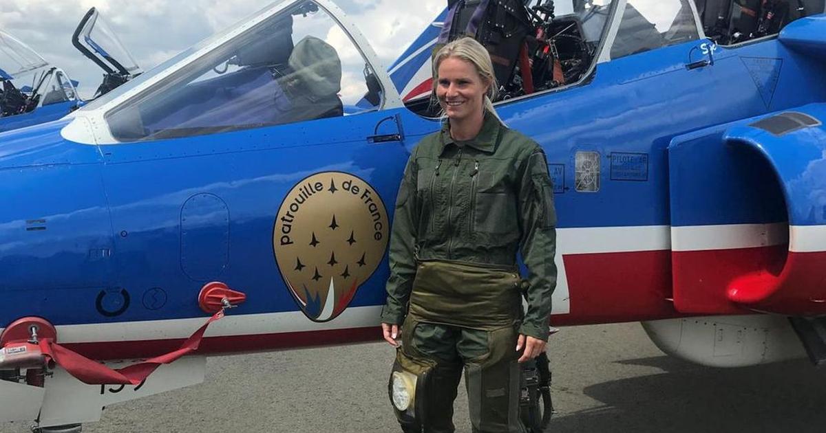 Calendrier Patrouille De France 2023 14 Juillet: La Capitaine Des Bleues A Volé Avec La Patrouille De France