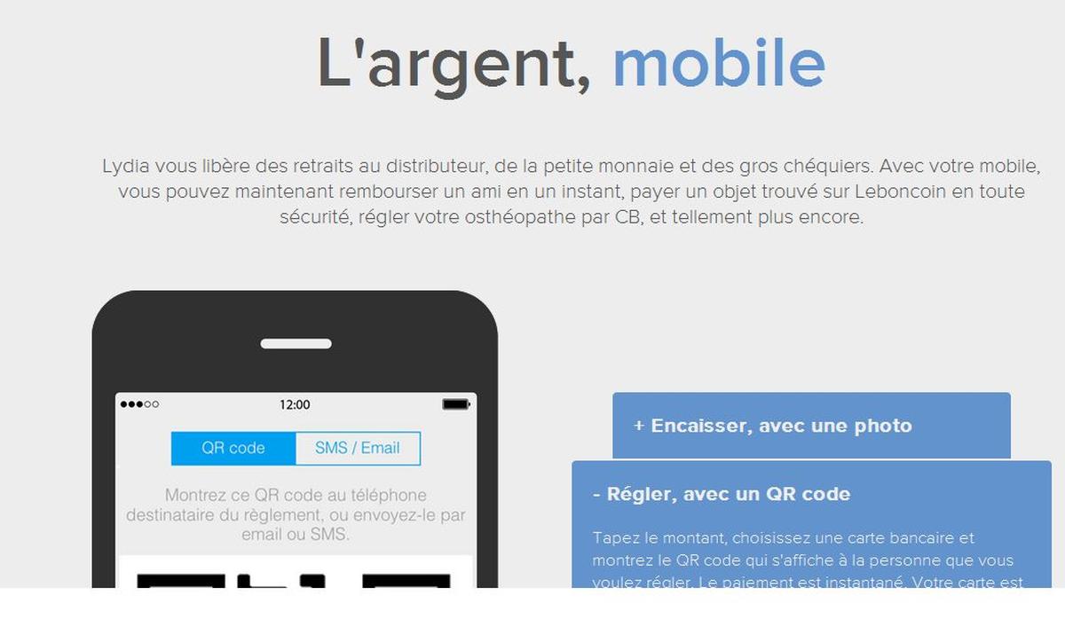 Lydia met un porte-monnaie dans le smartphone