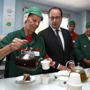 Chez Fralib, François Hollande se rappelle au bon souvenir des socialistes